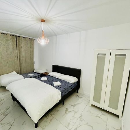 Queen Apartments Santa Coloma de Gramanet 外观 照片