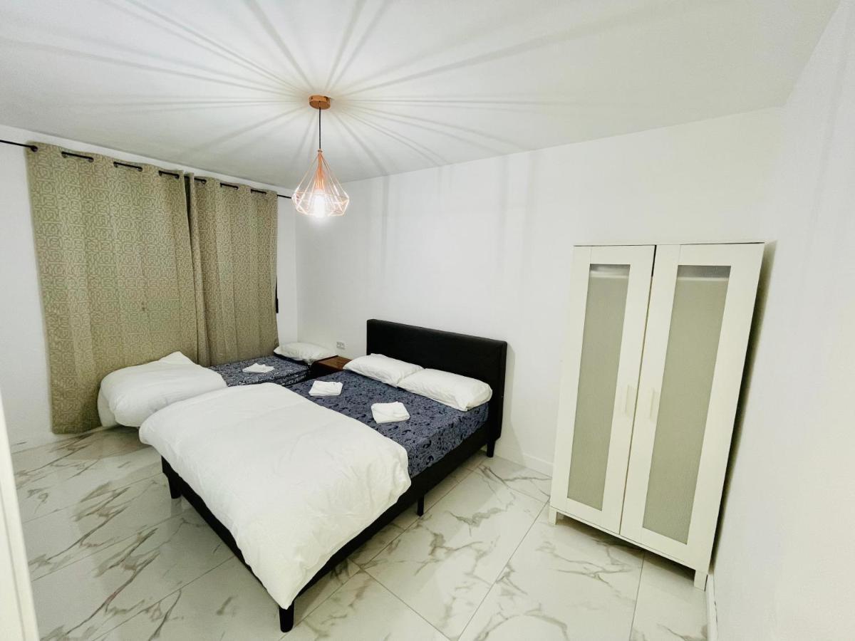 Queen Apartments Santa Coloma de Gramanet 外观 照片