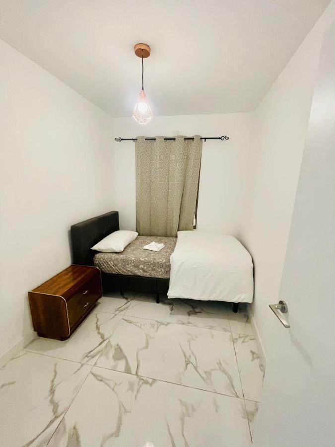 Queen Apartments Santa Coloma de Gramanet 外观 照片